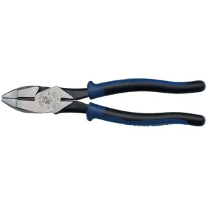 KLEIN TOOLS J213-8NE Linesman Pliers, Size 8-13/16 Inch, Ergonomic Handle | AA2AUY 10A978 / 70004-0