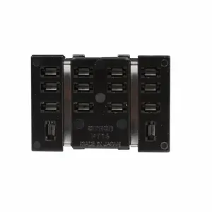 EATON D7PA7 D7 Socket, Panel Mount | BJ2DAK