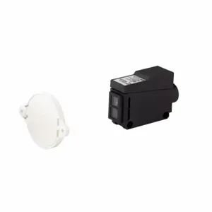 EATON E64CAT5T Photoelectric Sensor, E64, Polarized Retroreflective, Right Angle, Output | BJ3EDR