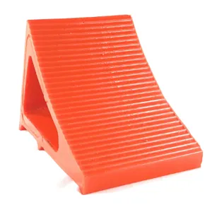 ELASCO PRODUCTS EWC5-O-1 Wheel Chock, Small, 6 Inch Size, Orange, Polyurethane | CE8QHE