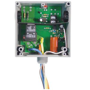 FUNCTIONAL DEVICES INC / RIB RIBTE02B Enclosed Pre-Wired Relay, With 208 - 277 VAC Input, Hi-Low Separate, SPDT, 20 A | CE4VGU