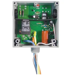 FUNCTIONAL DEVICES INC / RIB RIBTE02B Enclosed Pre-Wired Relay, With 208 - 277 VAC Input, Hi-Low Separate, SPDT, 20 A | CE4VGU