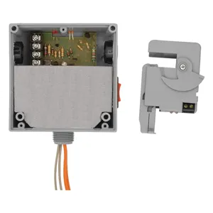 FUNCTIONAL DEVICES INC / RIB RIBXLSJF Enclosed Pre-Wired Relay, With Fixed AC Sensor, 10 - 30 VAC Coil, SPST, 10 A | CE4VNC