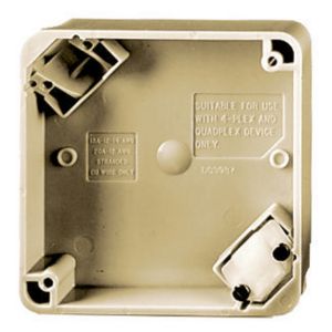 HUBBELL WIRING DEVICE-KELLEMS HBL4PBI Tragbare Box 4-Plex, 4 Zoll quadratische Box, Elfenbein, 1 Pk | AE7ZHA 6C590