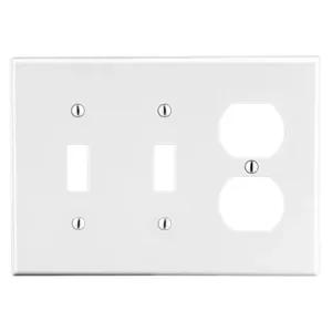 HUBBELL WIRING DEVICE-KELLEMS P28W Duplex Receptacle Wall Plate, 3 Gangs, White, Plastic | CJ2AZU 55KT86