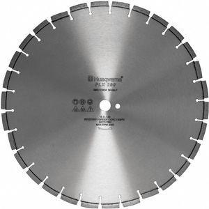 HUSQVARNA FLX 280 18 18 Inch Wet Diamond Saw Blade, Segmented Rim Type, Application Demolition | CD2GAL 55TC09