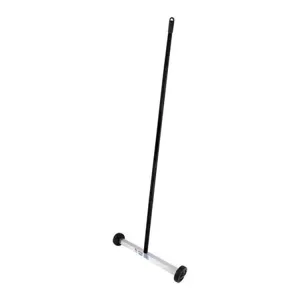 MASTER MAGNETICS 07293 Magnetic Mini Sweeper, 14.5 Inch Sweeping Width | CJ6NBD