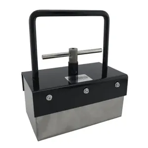 MASTER MAGNETICS ML76C Magnetic Bulk Parts Lifter, 10 lbs. Pick-Up Capacity | CJ6MXW