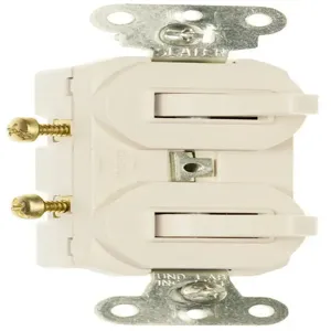 PASS AND SEYMOUR 696-LA Combination Switch, Non Grounding, 15 A, 120/277 VAC | CH4FDJ