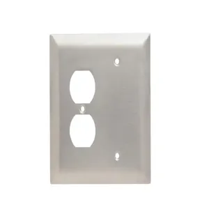 PASS AND SEYMOUR SSO138 Combination Opening Wall Plate, 1 Blank And 1 Duplex Receptacle, 2 Gang | CH4BNU