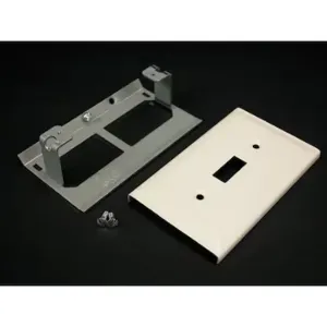 WIREMOLD V3040CE Switch Cover Fitting, 3000, Steel, Ivory | CV3TZU 26Y125